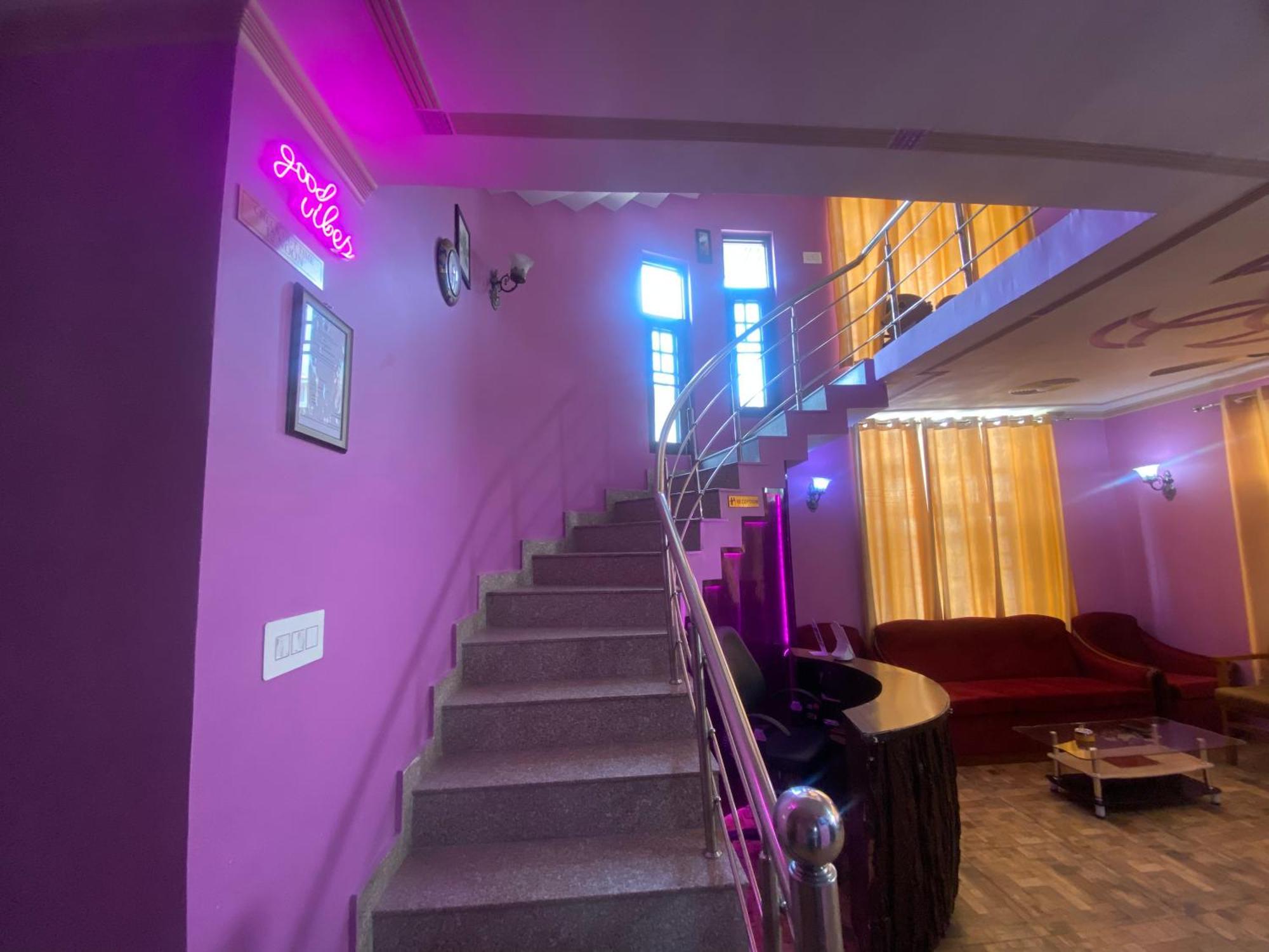Penthouse Villa Srīnagar المظهر الخارجي الصورة